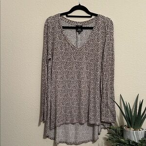 Bobeau Leopard Print V-Neck Tunic